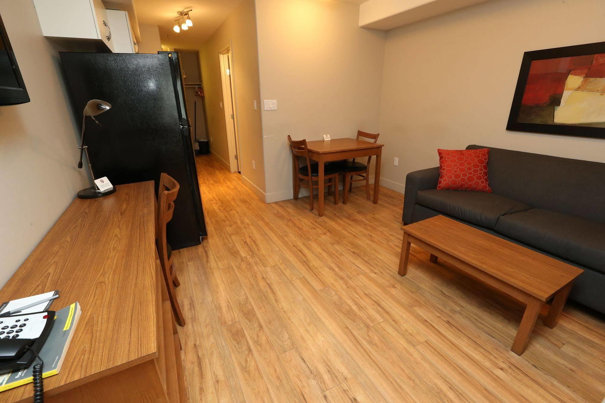 Platinum Residences Fort Mcmurray Luaran gambar